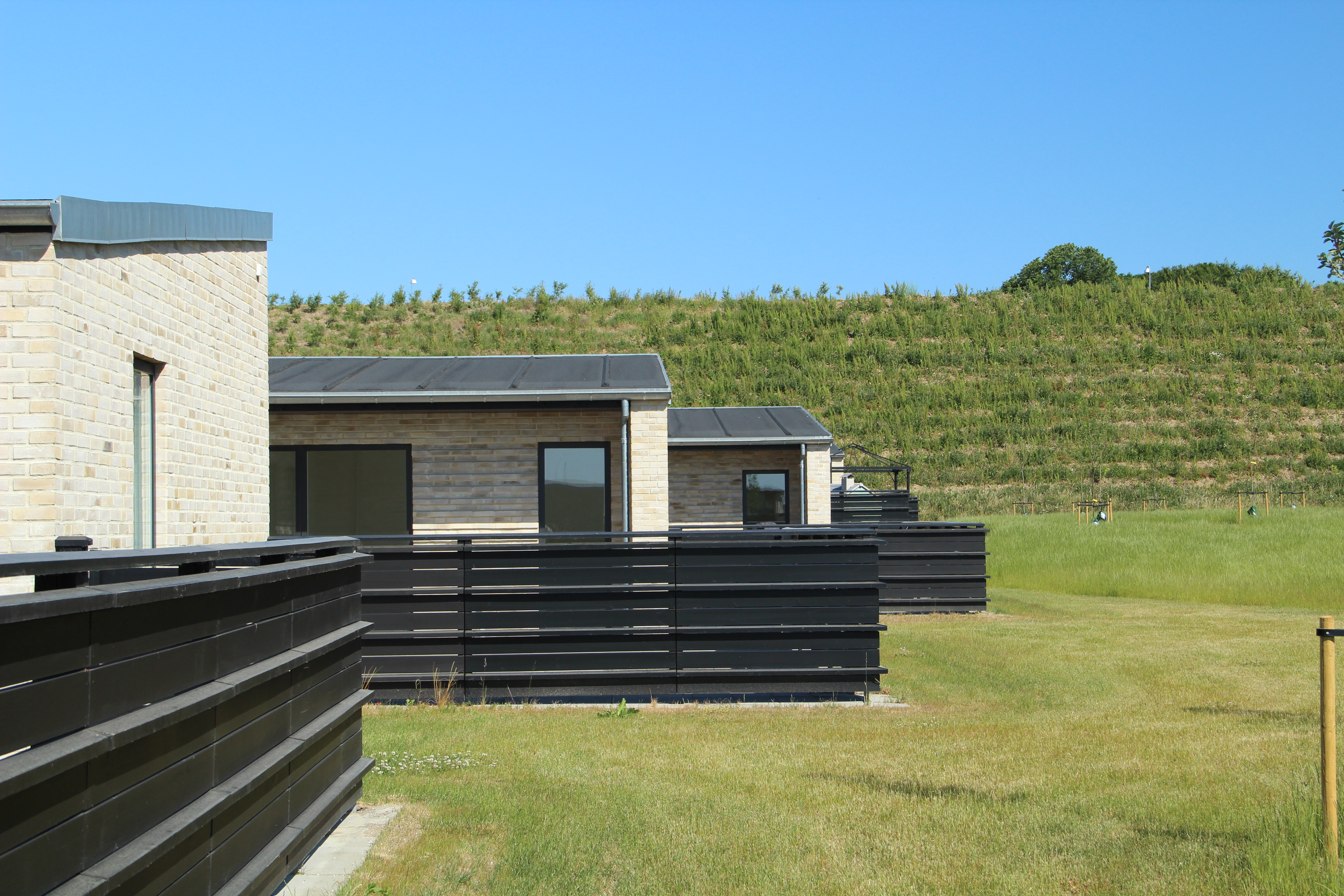 Rækkehuse, Tirsbæk bakker