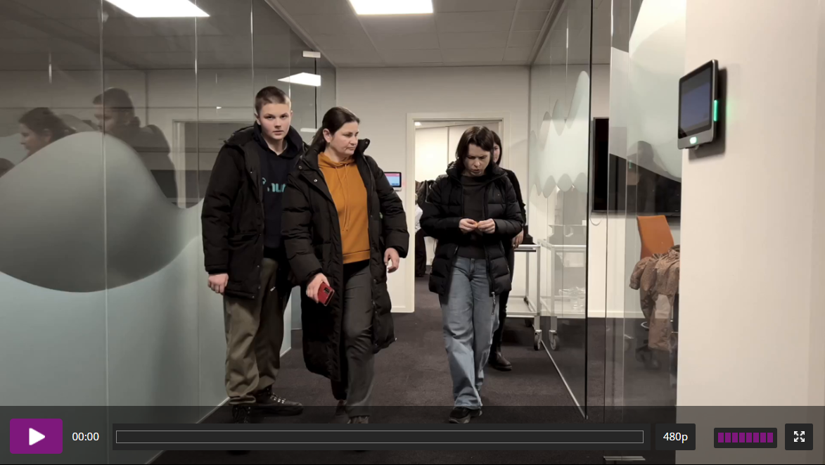 Familie på vejle til fritidscafé hos Vejle Fritidskorps