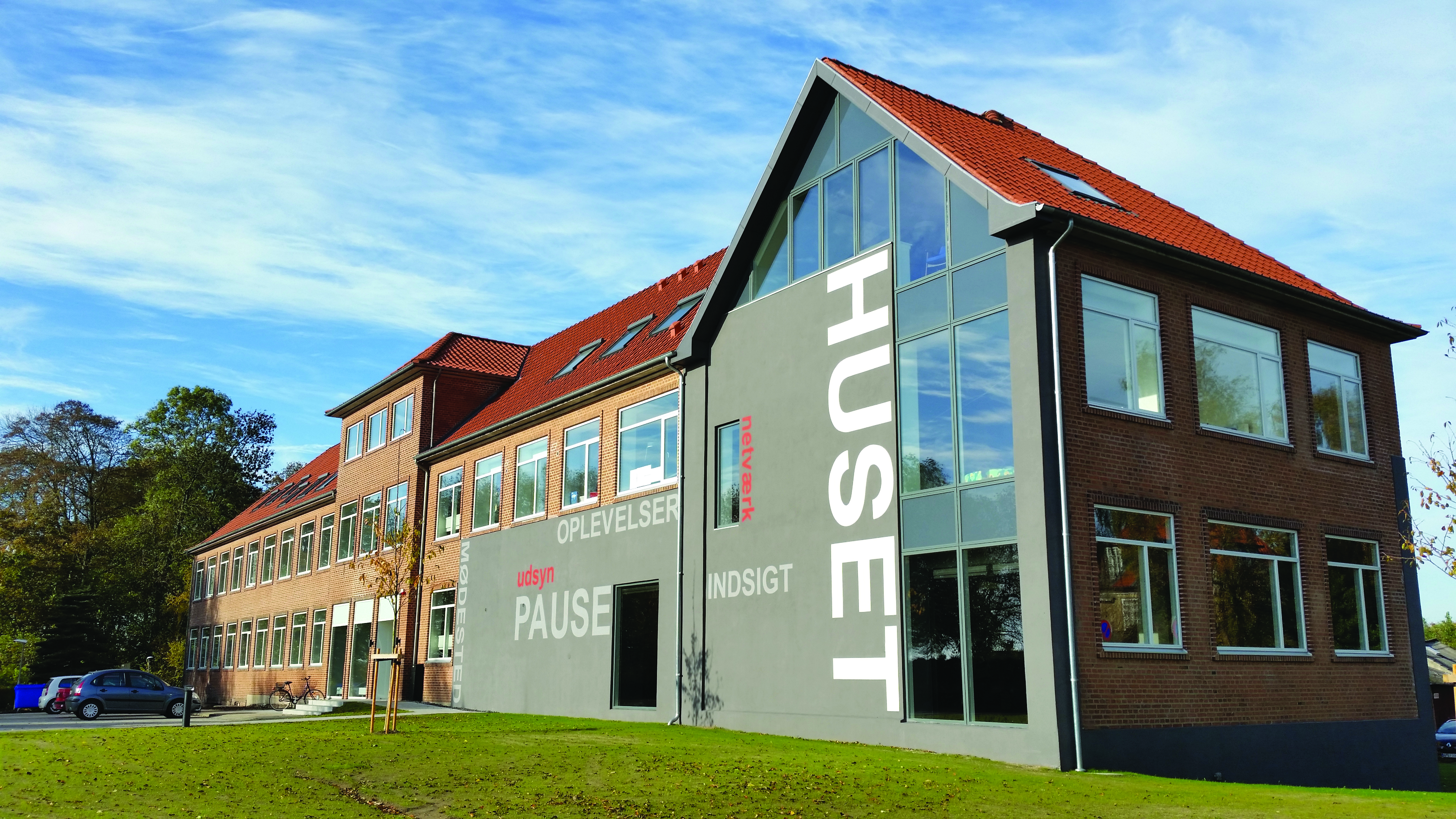 Kulturhus HUSET i Give