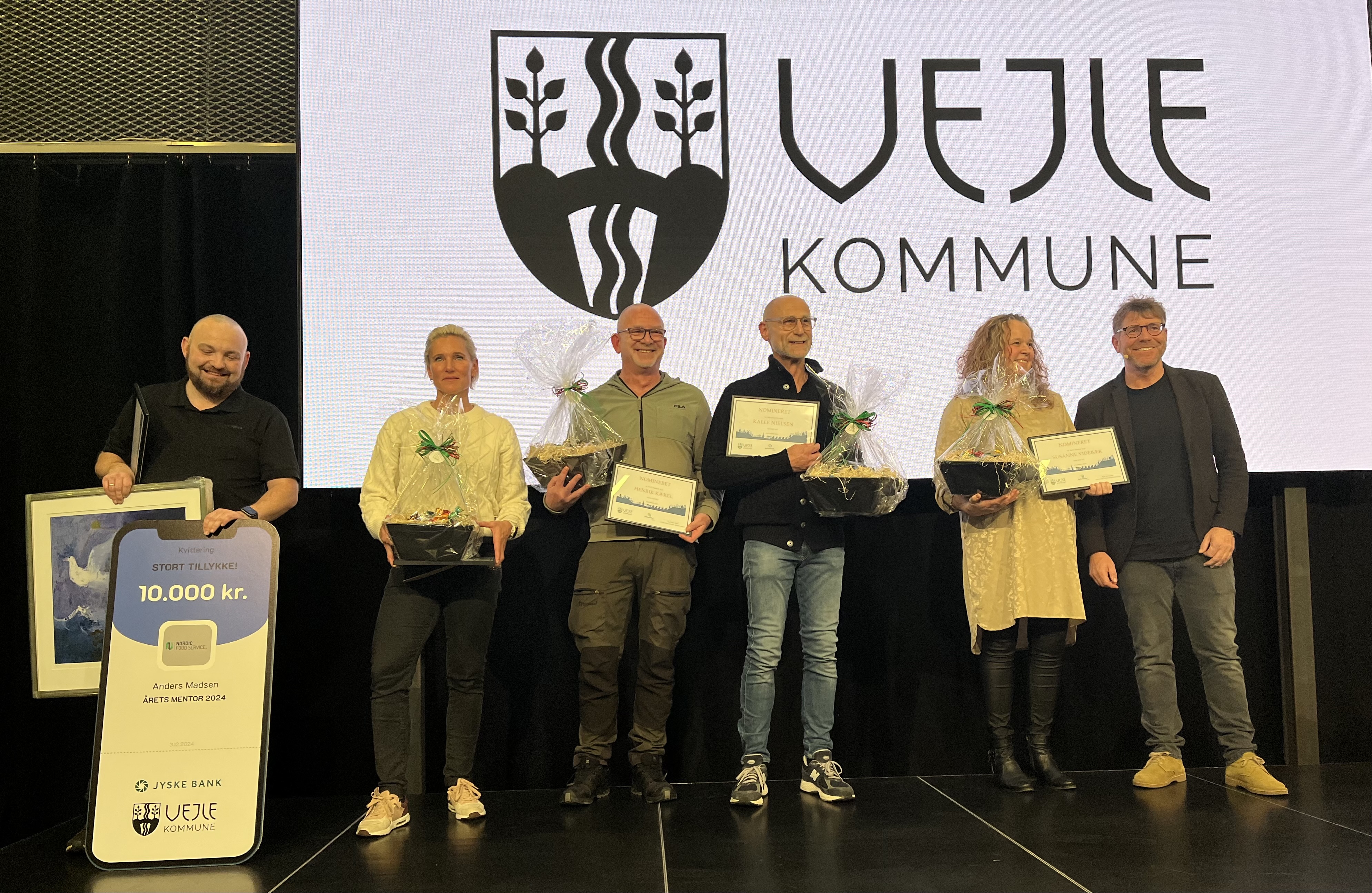 Nomineret som Årets mentorer var ud over Anders Madsen yderst til venstre Anja Nielsen (Apollo Fitness), Henrik Kækel (Vejle Friskole), Kalle Nielsen (Flexbelt A/S) samt Susanne Videbæk (Dancake A/S).